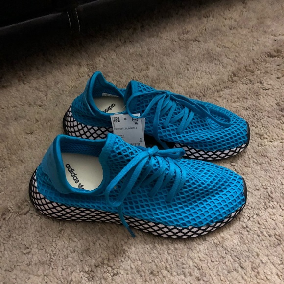 Brand New Adidas - Picture 2 of 6